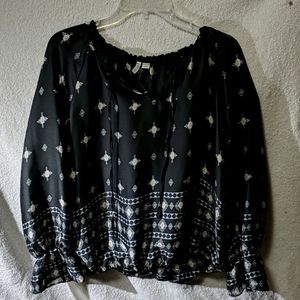 Filmy long sleeved top